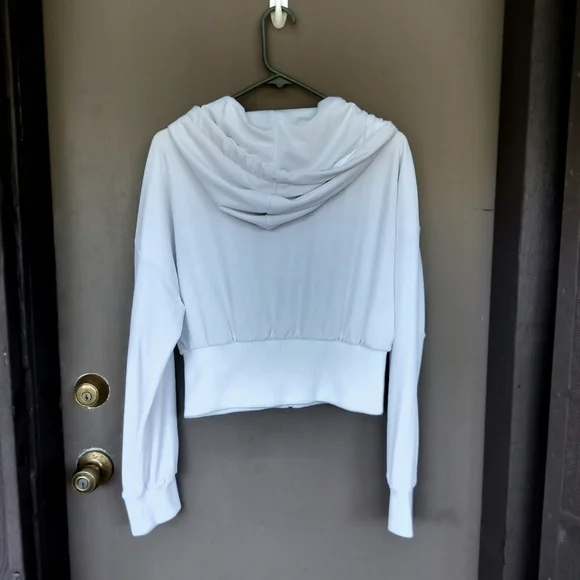 Forever 21 X Hello Kitty White Velour Cropped Hoodie with Rhinestones Rare - Picture 11 of 11